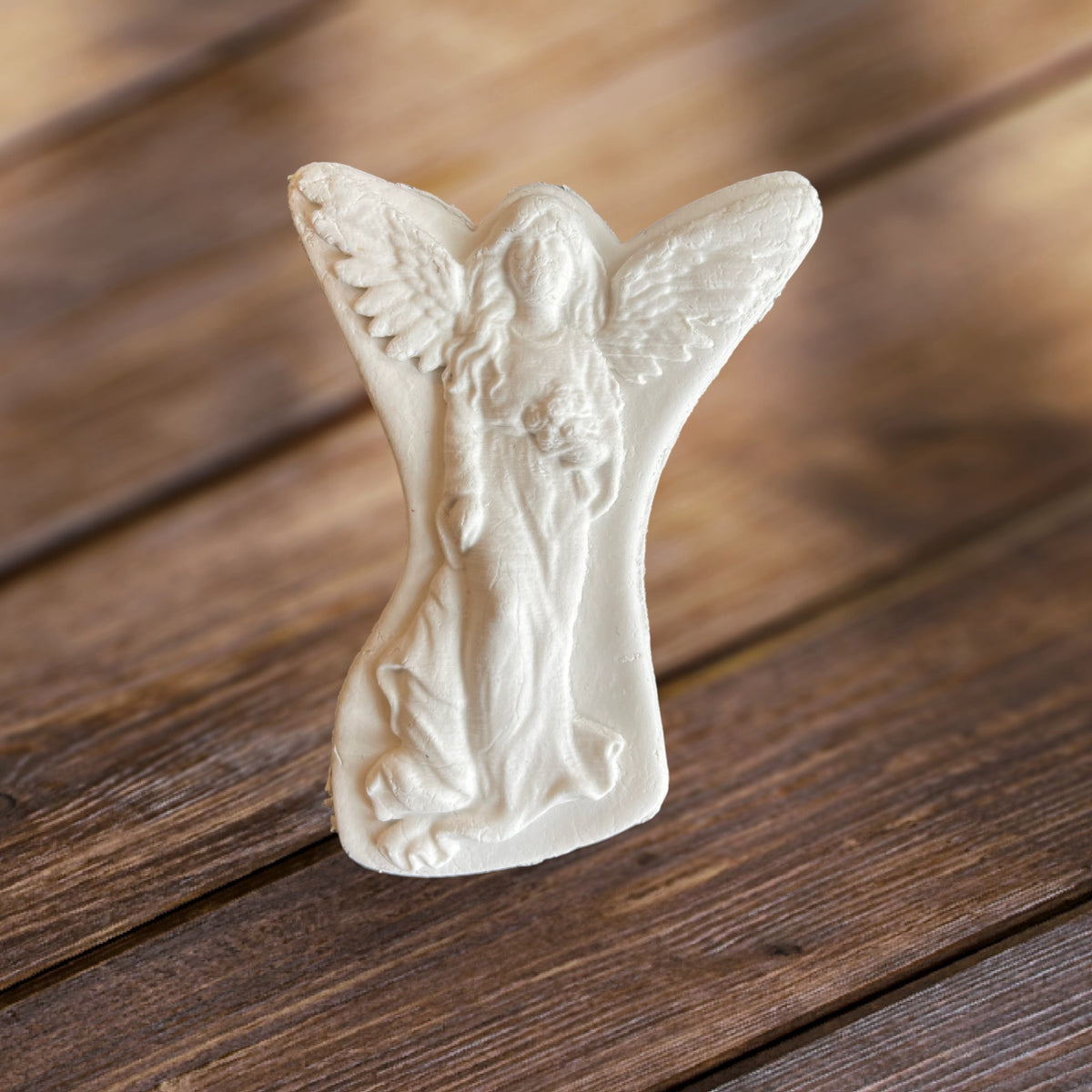 Ángel con rosas