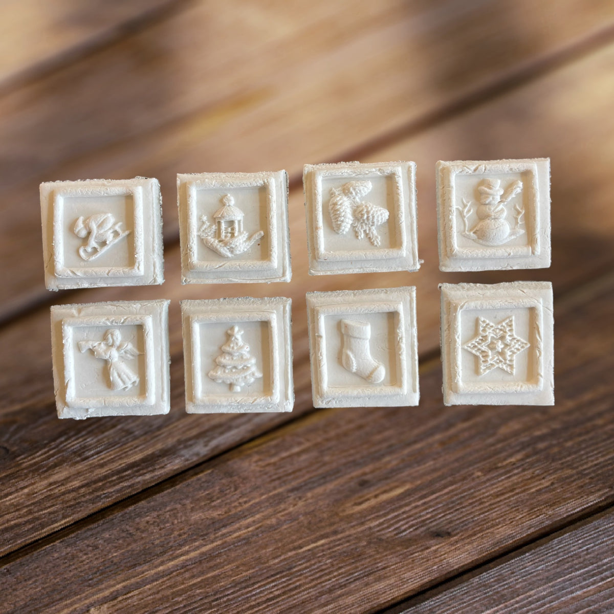 8 mini images : bonhomme de neige, pomme de pin,.
