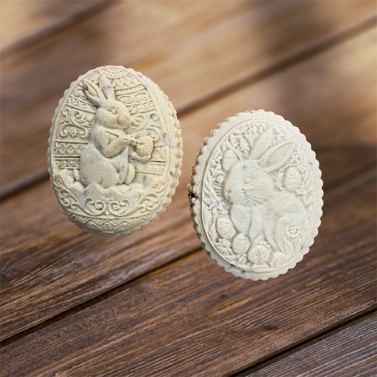 Osterhase bemalt Eier, 2 Stück