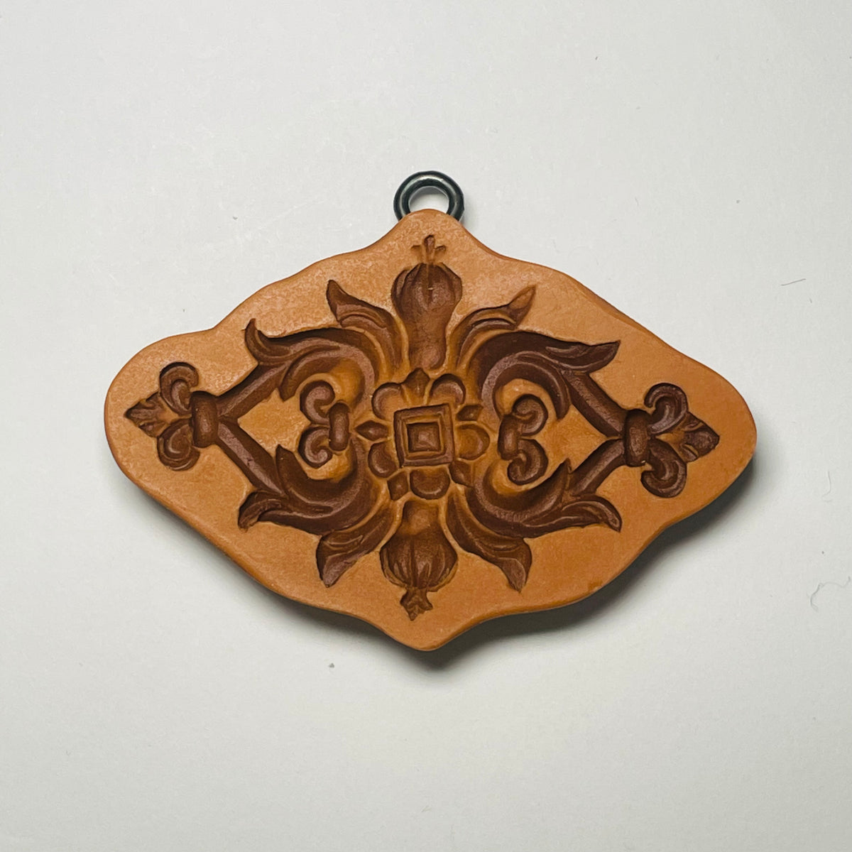 Ornament mit Granatäpfeln