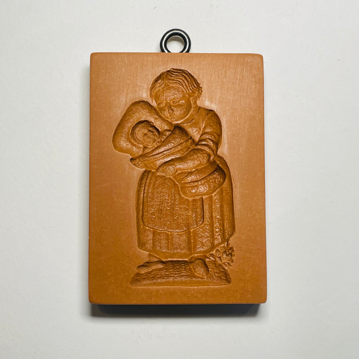 Mutter mit Kind im Arm | Emma's Springerle